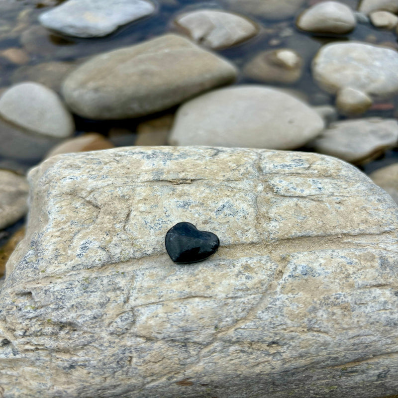 Onyx Kinderanhänger Herz Herzanhänger Armband Kristall Kinderarmband Kristallarmband personalisierte Kristalle Wunschkristall spirituelles Geschenk Heilstein REIKISTEIN