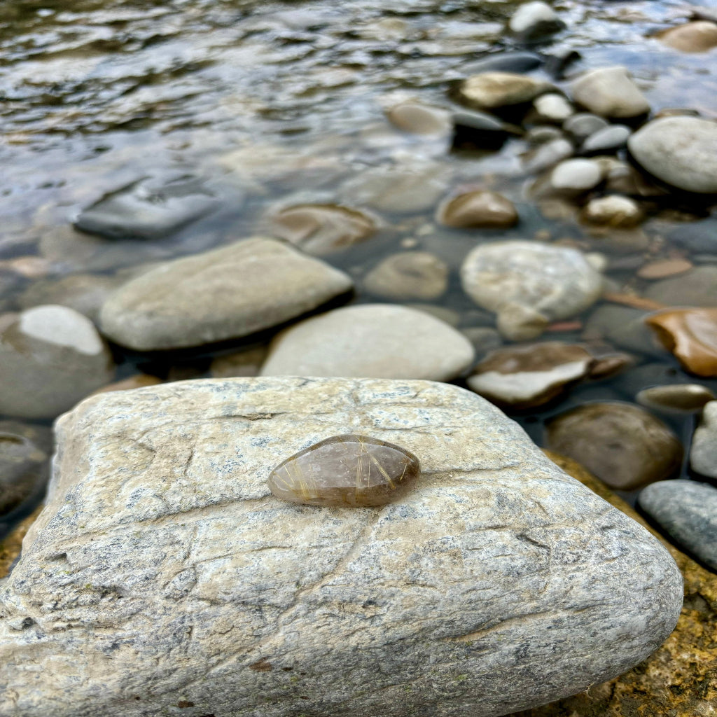 Rutilquarz Anhänger Kristall Kristallarmband personalisierte Kristalle Wunschkristall spirituelles Geschenk Heilstein REIKISTEIN